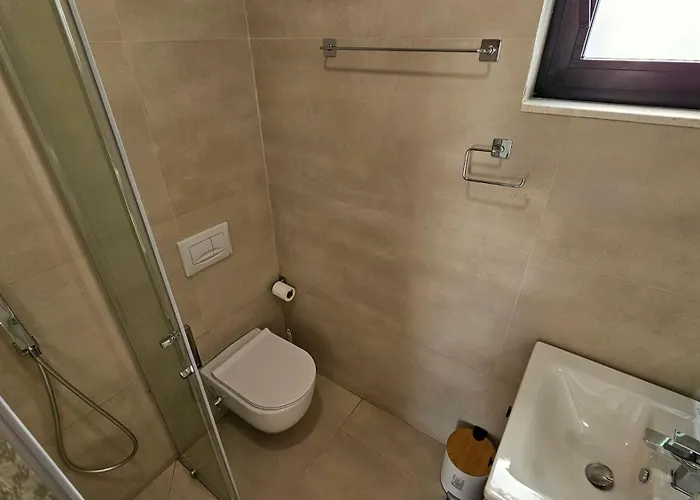 Appartamento Poolside Villa Elsa Golem *