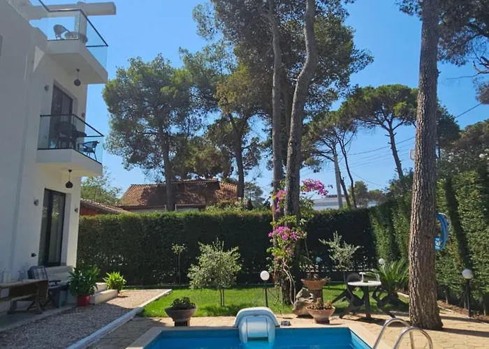 Poolside Apartments Villa Elsa Golem Lejlighed *
