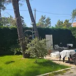 Poolside Elsa Apartmán Golem (Tirana)