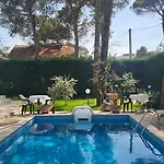 Apartmán Poolside Elsa *