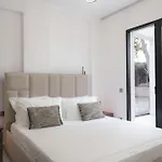 Apartmán Poolside Elsa *
