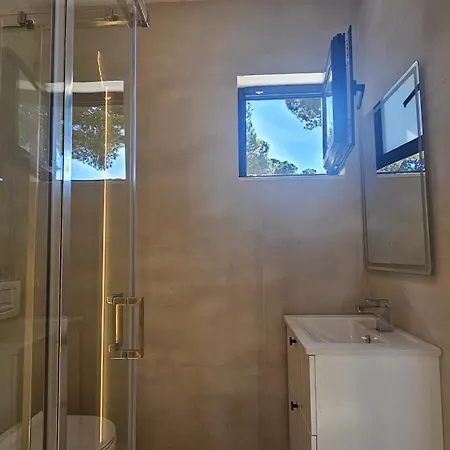 White Pine With Pool Апартаменты *