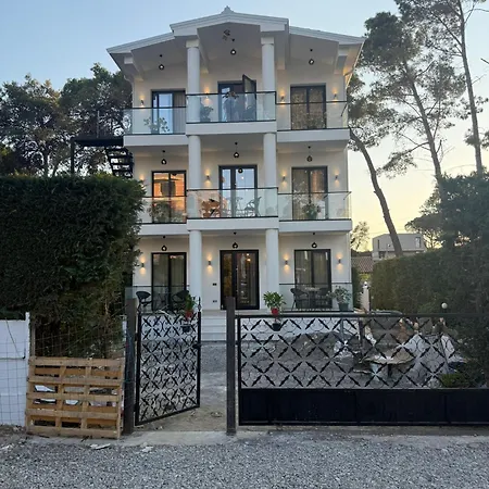White Pine With Pool Апартаменты