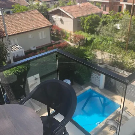 Poolside Elsa Apartament Golem (Tirana)