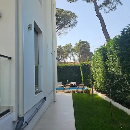 Apartament Poolside Elsa