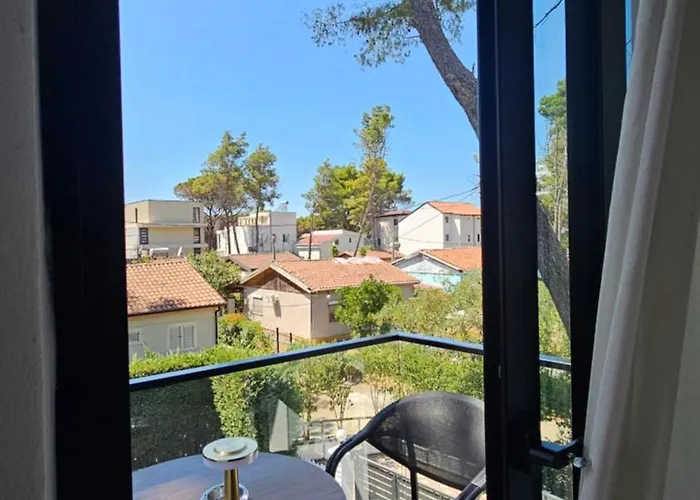 公寓 Poolside Apartments Villa Elsa Golem *